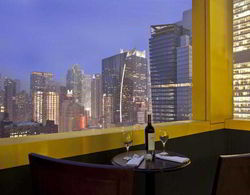 Four Points by Sheraton Midtown Times Square Bar