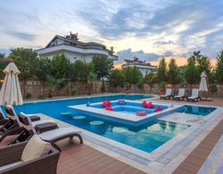 Villa Four Seasons 8 Dış Mekan