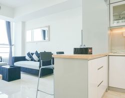 Fully Furnished with Comfortable Design 2BR Harco Mangga Besar Apartment Dış Mekan