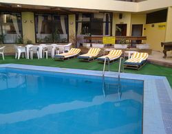 Gaddis Luxor Hotel, Suites and Apartments Havuz