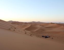 Galaxy Desert Camp Merzouga Dış Mekan