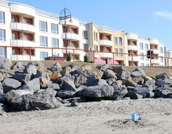 Galway Bay Sea View Apartments Dış Mekan