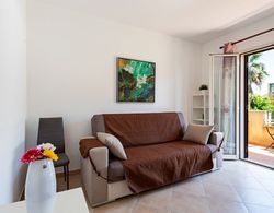 Giardini Naxos Bright Apartments with Balcony Oda Düzeni
