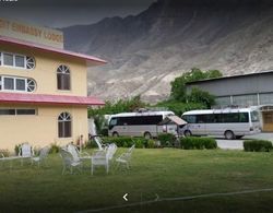 Gilgit Embassy Lodge Dış Mekan