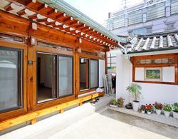 Go Woon Dang Hanok Guest House Dış Mekan