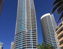 Gold Coast Private Apartments Dış Mekan