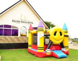 Golden Gates Hotel Genel