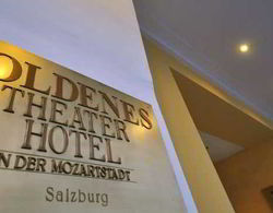 Goldenes Theater Hotel Genel
