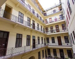 Goodtrip Apartments - Kálvin square Dış Mekan