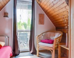 Gorgeous Holiday Home With Balcony, Garden Furniture, Grill Oda Düzeni