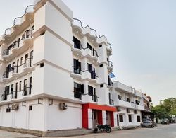 Goroomgo Hotel  Aaryan Lucknow Dış Mekan