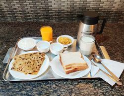 Goroomgo Kohinoor Mallital Nainital Kahvaltı
