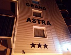Grand Astra Hotel Dış Mekan