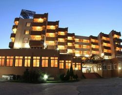 Grand Astra Hotel Dış Mekan