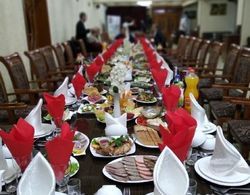 Grand Bukhara Hotel Yerinde Yemek