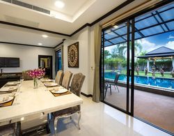 Grand Villa Luxury Holidays Phuket Oda Düzeni