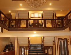 Hotel Grand M.S Srinagar İç Mekan