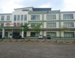 Hotel Grand Nusantara Dış Mekan