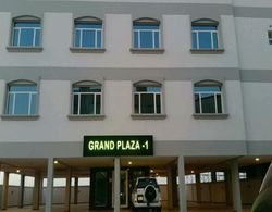 Grand Plaza Apartments Dış Mekan