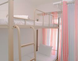 Green Bay Pluit Studio Apartment with 2 Single Beds İç Mekan