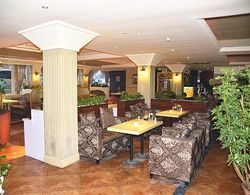 GreenTree Inn Anhui Bengbu Longhu Express Hotel Yeme / İçme
