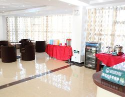 GreenTree Inn ShangHai JinXiu Road Business Hotel Yeme / İçme