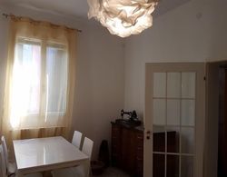 Grimaldi Apartments - Petit Maison Oda Düzeni