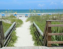 Guy Harvey Outpost Resort on St. Augustine Beach Plaj