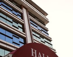 Hall Inn Hotel Genel