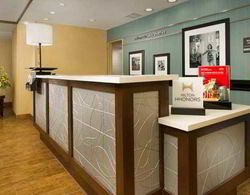 Hampton Inn Lake Charles Lobi