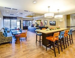 Hampton Inn & Suites Atlanta-Galleria Yeme / İçme