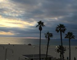 Hampton Inn & Suites Hermosa Beach, CA Plaj