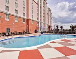 Hampton Inn & Suites OrlandoAirport@GatewayVillage Havuz