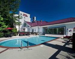 Hampton Inn & Suites Raleigh/Cary Genel