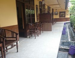 Handika Hotel Mataram Oda Düzeni