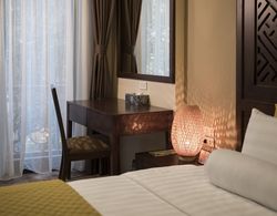 Hanoi Lakeside Premium Hotel Oda Manzaraları