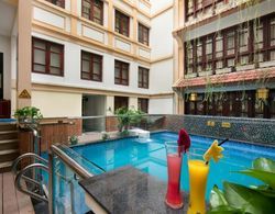 Hanoi Nostalgia Hotel & Spa Havuz