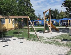 Happy Camp Mobile Homes in Camping Terme Catez Genel