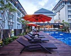 Harris Hotel and Conventions Malang Havuz