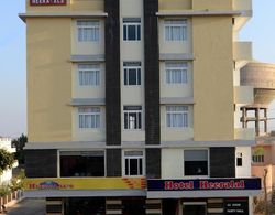 Hotel Heeralal Dış Mekan