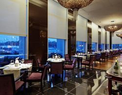 Hilton Baku Hotel Yeme / İçme