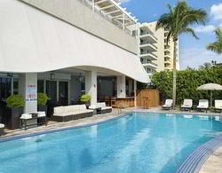Hilton Bentley Miami Beach Havuz