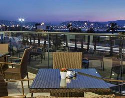 Hilton Garden Inn İzmir Bayraklı Yeme / İçme
