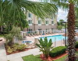 Hilton Garden Inn Orlando East/UCF Havuz