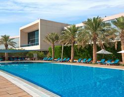 Hilton Kuwait Resort Havuz