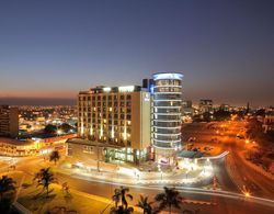 Hilton Windhoek Genel