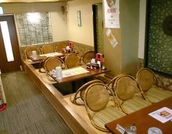 Hiroshima Capsule Hotel & Sauna New Japan EX - Caters to Men Yerinde Yemek