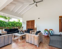 Holiday Villa for 10 Persons at Jan Thielstrand in Willemstad, Curacao Oda Düzeni