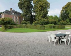 Holiday Home for 10 People set in Castle Grounds Dating Back to the 18th Century Oda Düzeni