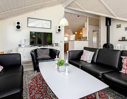 Holiday Home in Faxe Ladeplads İç Mekan